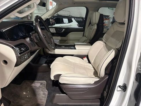 Certified 2024 Lincoln Navigator Black Label image 13