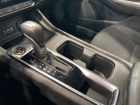 Used 2025 Nissan Sentra SV image 24