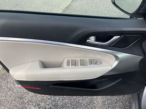 New 2026 Genesis G70 2.5T image 5