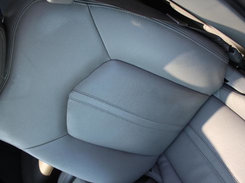 Used 2012 Cadillac SRX Luxury image 23