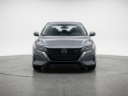 Used 2025 Nissan Sentra SV FWD image 2