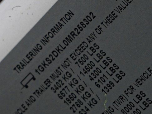 Used 2021 GMC Yukon Denali w/ Denali Ultimate Package image 27