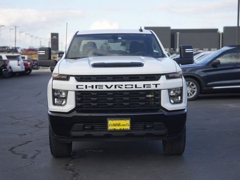 Used 2023 Chevrolet Silverado 2500 Custom w/ Custom Value Package image 3