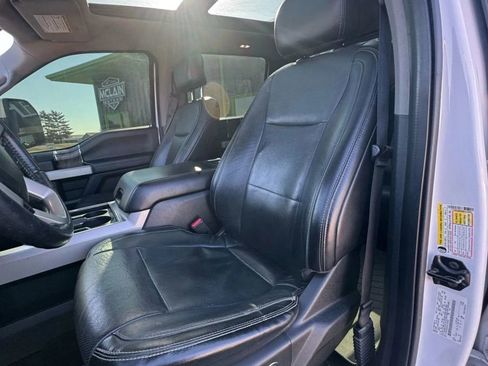 Used 2017 Ford F350 Lariat image 22