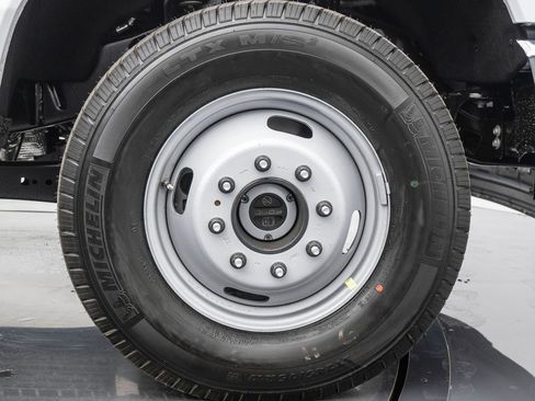 New 2024 Ford F350 XL w/ XL Chrome Package image 8