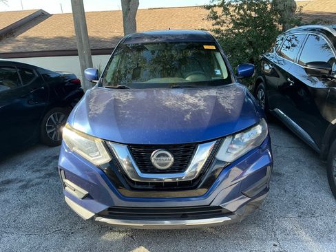 Used 2018 Nissan Rogue S FWD image 3