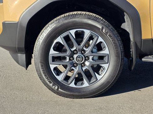 Used 2024 Toyota Land Cruiser image 8