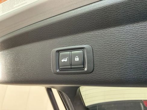 Used 2022 Mitsubishi Outlander SEL AWD/4WD image 13