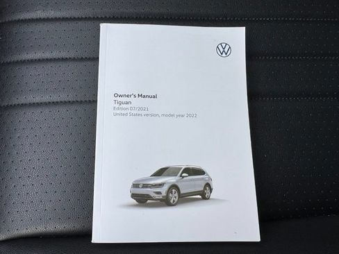 Used 2022 Volkswagen Tiguan SE AWD/4WD image 22
