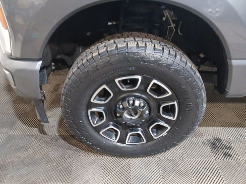 Used 2023 Ford F250 Platinum image 18