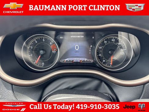 Used 2017 Jeep Cherokee Limited AWD/4WD image 16
