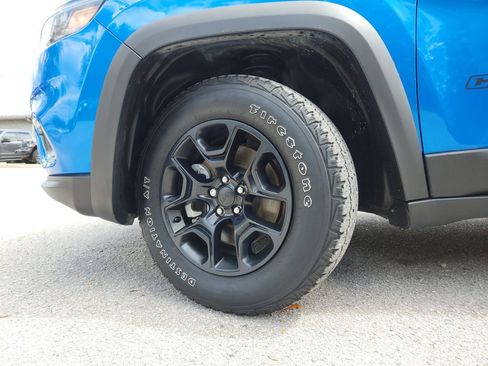 Certified 2022 Jeep Cherokee Latitude AWD/4WD image 33