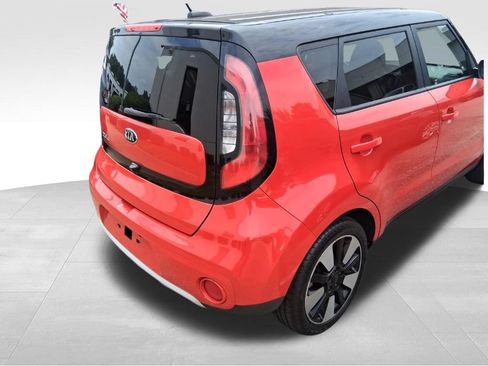 Used 2019 Kia Soul + FWD image 4