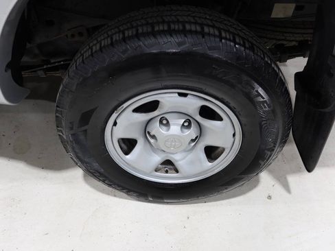 Used 2013 Toyota Tacoma PreRunner w/ SR5 Pkg RWD image 31