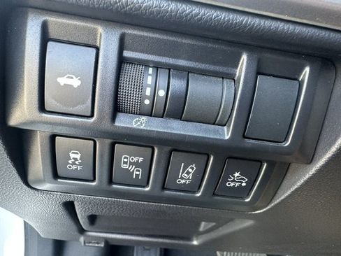 Used 2018 Subaru Legacy 2.5i Premium w/ Eyesight & BSD & Rcta & HBA AWD/4WD image 25