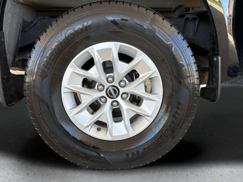 Certified 2024 Nissan Frontier SV w/ Technology Package AWD/4WD image 22