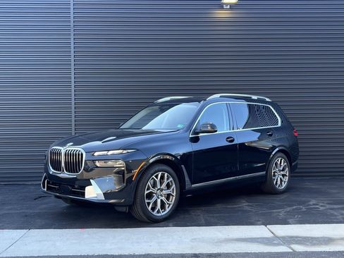 Used 2023 BMW X7 xDrive40i w/ Executive Package image 1