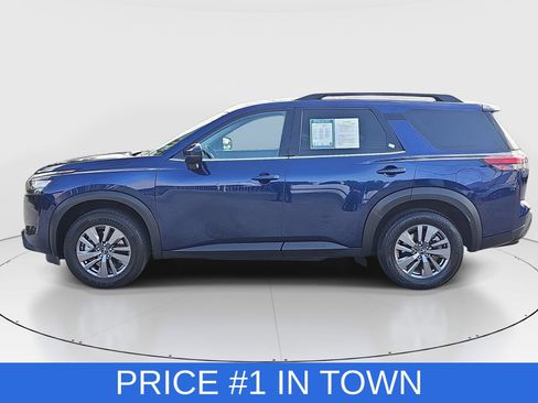 Used 2025 Nissan Pathfinder SV FWD image 8
