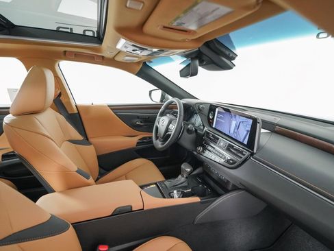 New 2025 Lexus ES 350 w/ Premium Package image 18