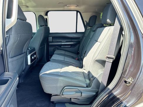 Used 2022 Ford Expedition XLT RWD image 24