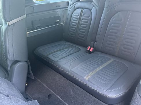 Used 2023 Rivian R1S Launch Edition image 14