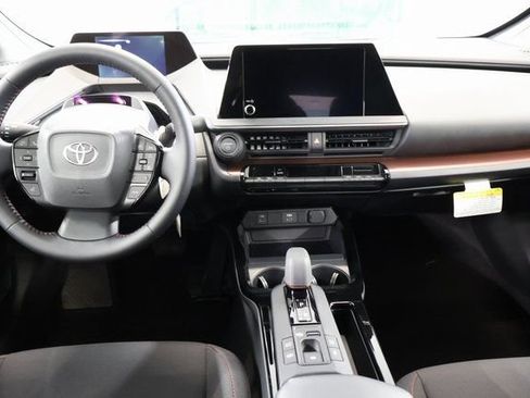 New 2026 Toyota Prius Plug-In Hybrid FWD image 12