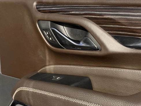 Used 2021 GMC Yukon Denali w/ Denali Premium Package image 30