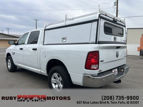 Used 2022 RAM 1500 Classic SLT w/ Electronics Group AWD/4WD image 18