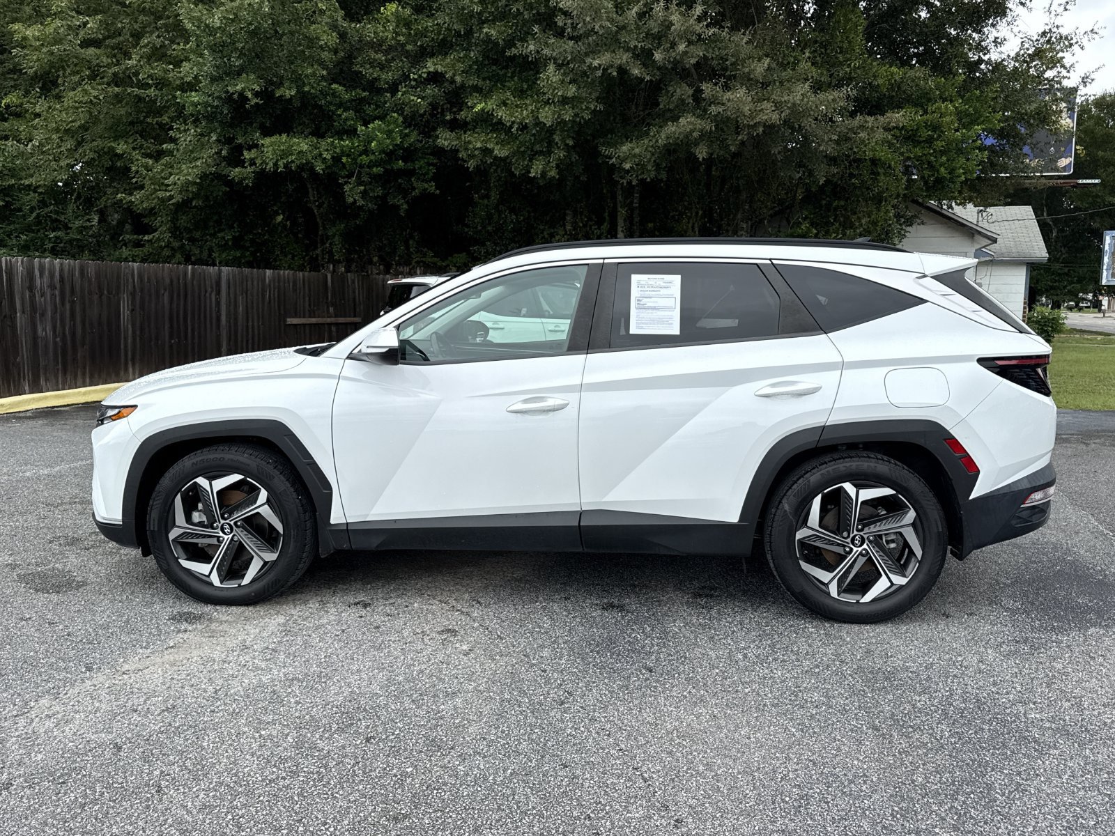 Used 2022 Hyundai Tucson SEL w/ Convenience Package FWD image 2