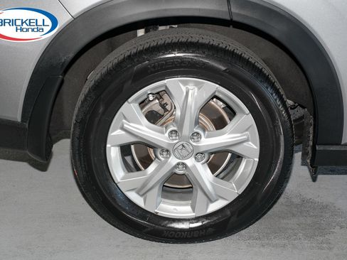 Certified 2024 Honda HR-V LX image 40