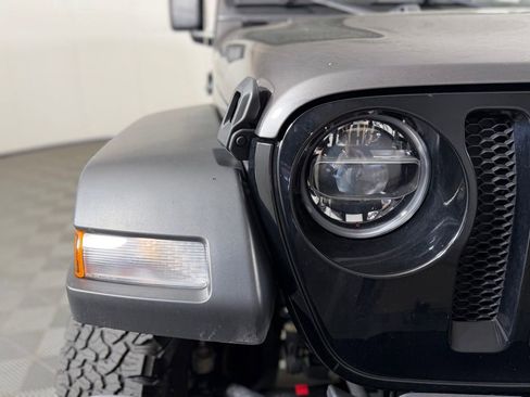Used 2022 Jeep Wrangler Unlimited Sport AWD/4WD image 3