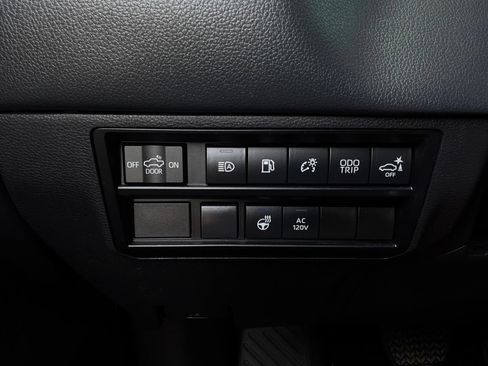 Used 2023 Toyota Tundra Limited AWD/4WD image 31