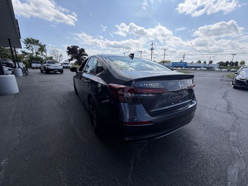 Used 2025 Honda Civic Sport image 6