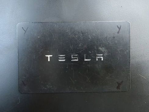 Used 2020 Tesla Model Y Long Range image 33