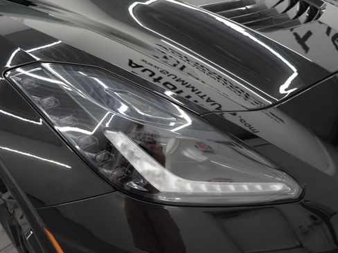 Used 2016 Chevrolet Corvette Stingray Coupe w/ Carbon Flash Badge Package RWD image 21