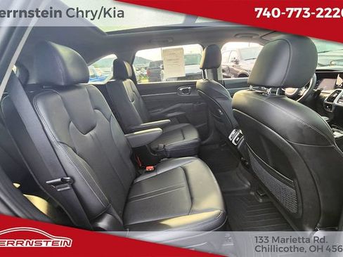 Used 2023 Kia Sorento SX AWD/4WD image 29
