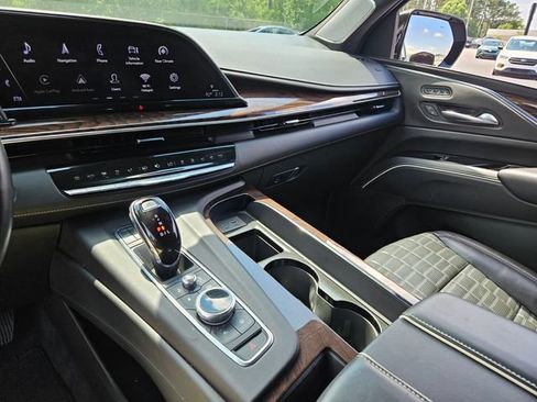 Used 2023 Cadillac Escalade Premium Luxury Platinum w/ LPO, Radiant Package AWD/4WD image 21