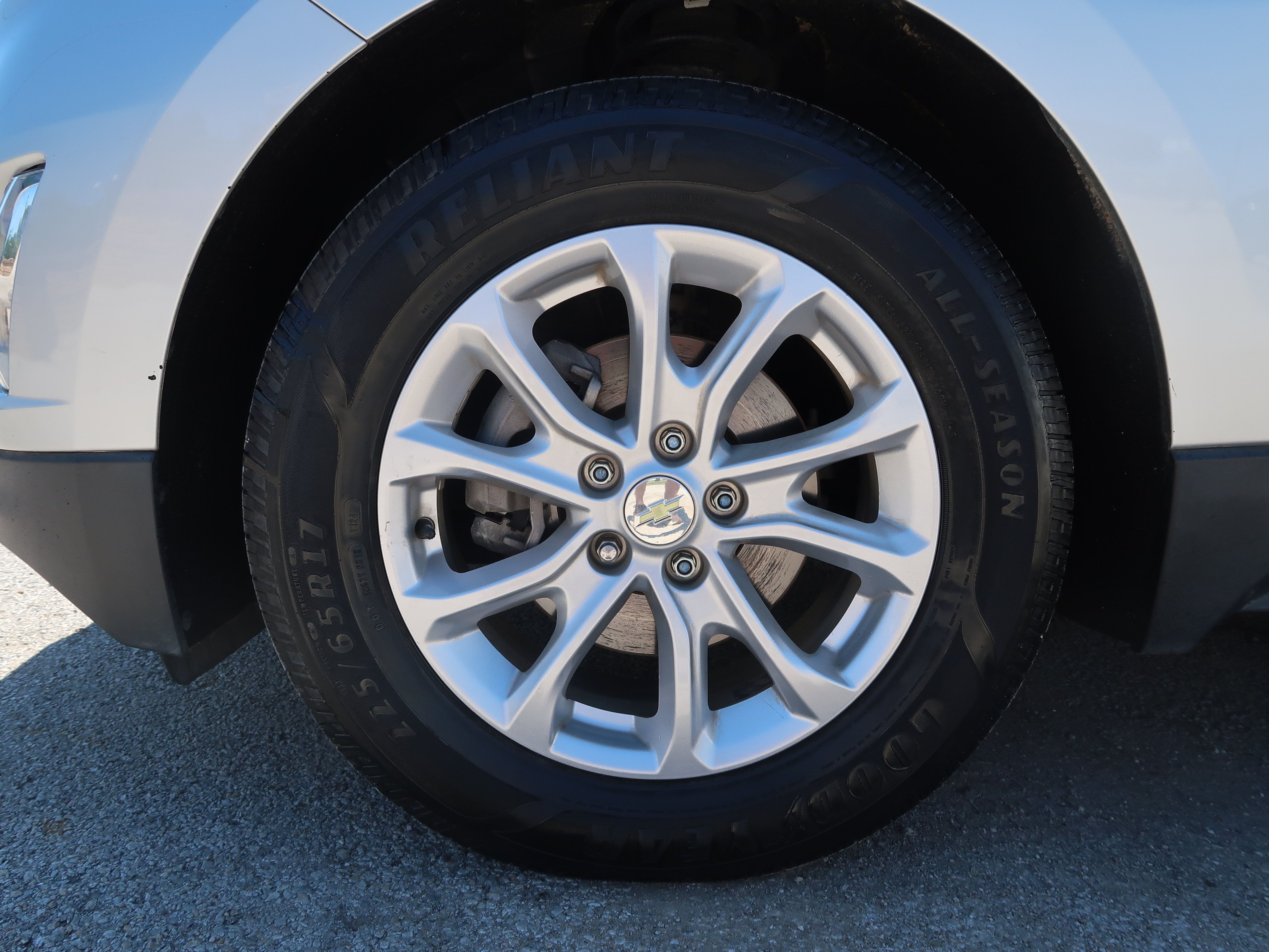 Used 2021 Chevrolet Equinox LT FWD image 40