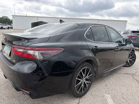 Used 2023 Toyota Camry SE w/ Audio Upgrade Package image 6