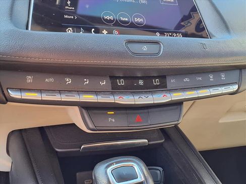 Used 2019 Cadillac XT4 Premium Luxury image 19