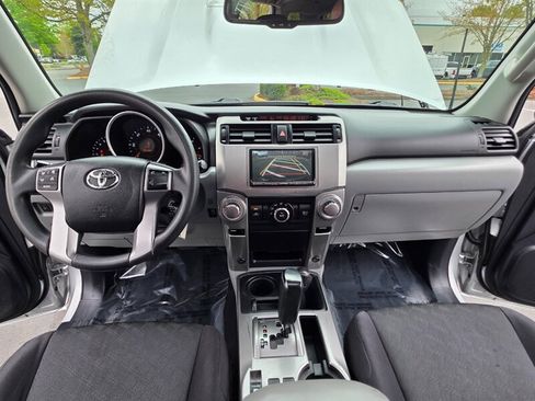 Used 2011 Toyota 4Runner Trail AWD/4WD image 18