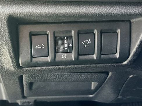Used 2023 Subaru Outback Limited AWD/4WD image 10