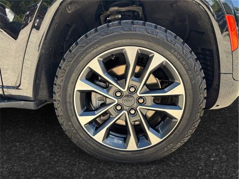 Used 2021 Jeep Grand Cherokee L Overland w/ Luxury Tech Group IV image 13