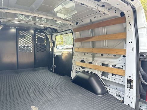 Used 2024 Ford Transit 250 Low Roof w/ Exterior Upgrade Package image 29