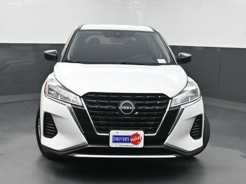 Used 2025 Nissan Kicks Play S FWD image 37