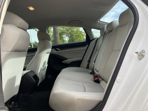 Used 2018 Honda Accord LX image 29