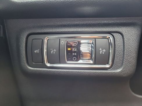 New 2026 Lincoln Corsair Premiere image 25