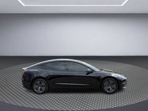 Used 2022 Tesla Model 3 Long Range AWD/4WD image 8