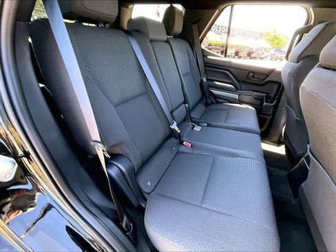 Used 2025 Toyota 4Runner SR5 AWD/4WD image 19