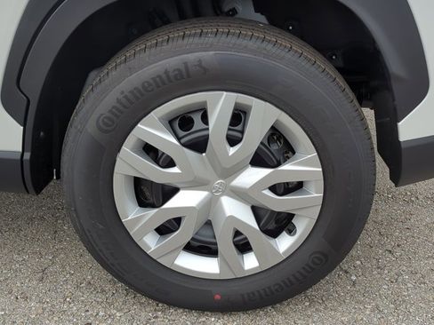 New 2026 Toyota Corolla Cross L image 9